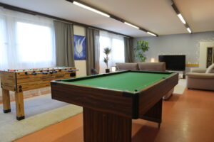 Billiardtische im Internat
